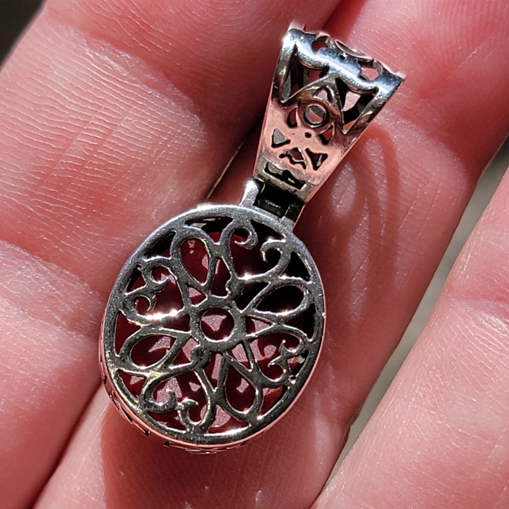 Pendant - Picture 2 of 11